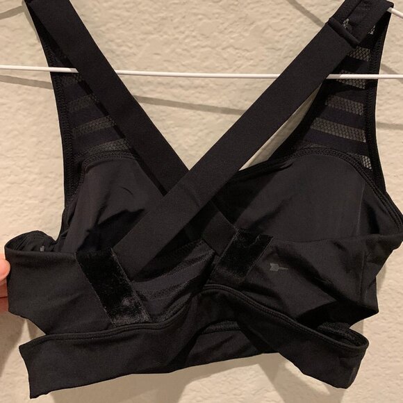 The Upside Samantha Cutout Velvet Sports B… - Picture 3 of 4